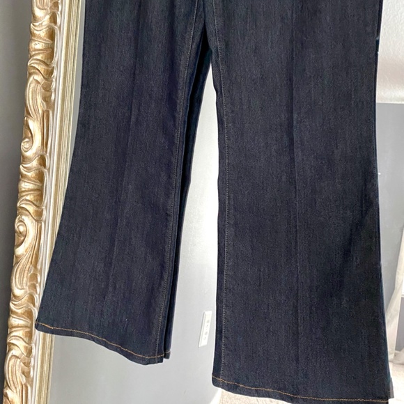 The Limited Weekender Dark Dye Boot Cut Jean 10 - Picture 4 of 6